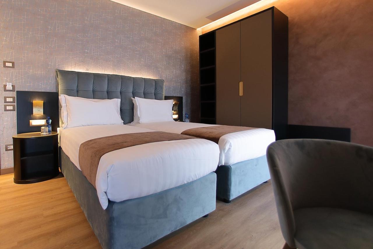 Economy Double Room,1002199722:JPEG