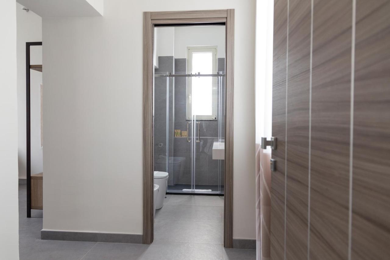 Deluxe Room with Balcony,1003042152:JPEG