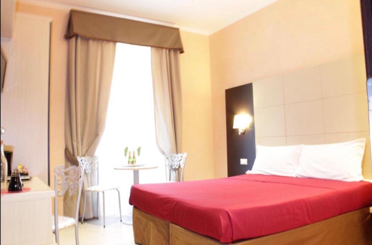 Large Double or Twin Room