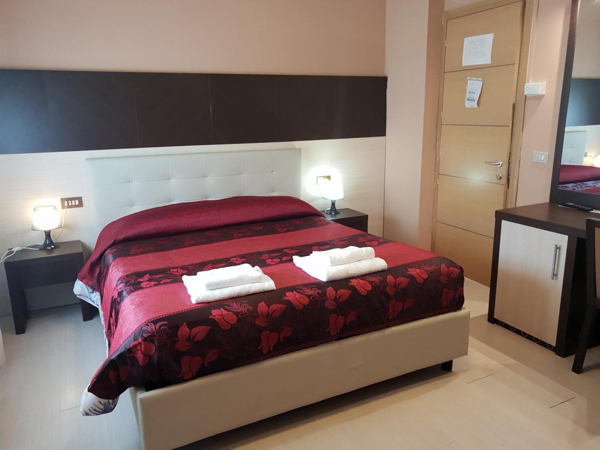 Double Room,807869937:JPEG