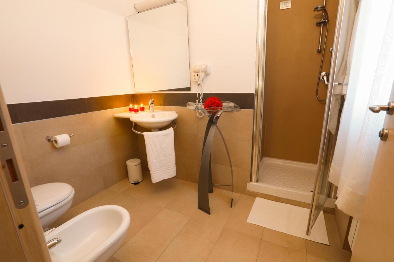 Standard Single Room,1005951814:JPEG