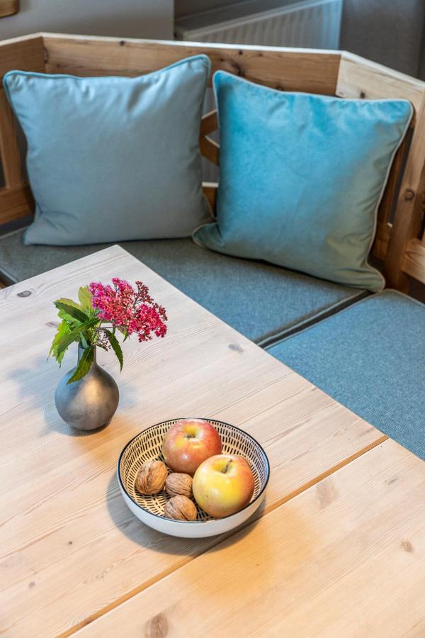 Studio,1007295433:JPEG