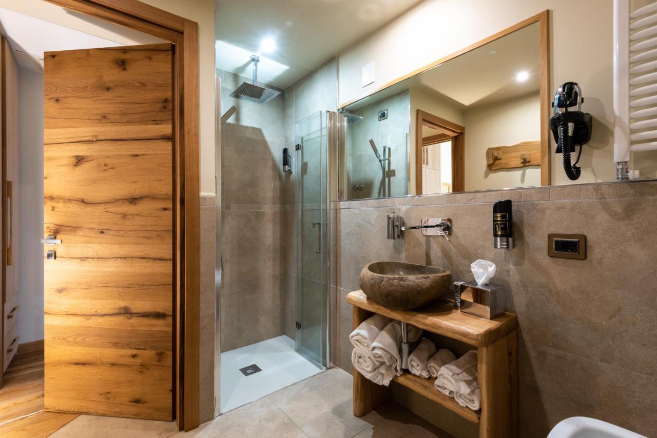 Deluxe Suite Spa Bath,1008675301:JPEG