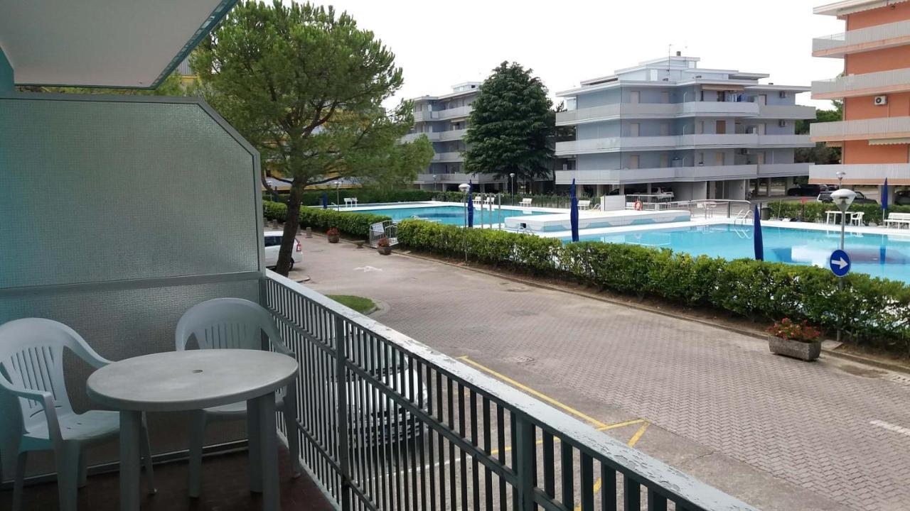 Apartament z widokiem na basen