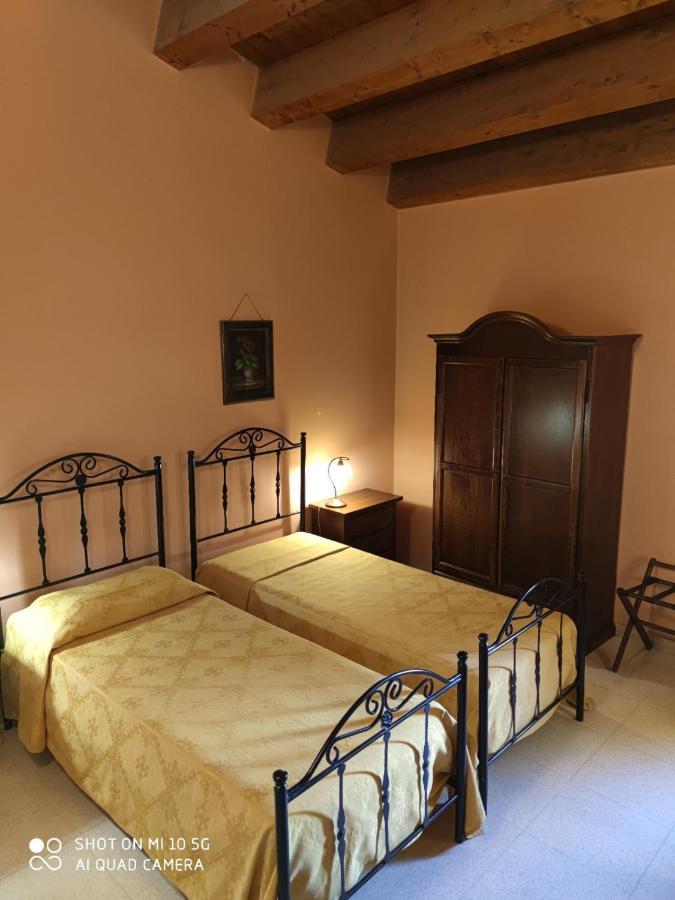 Economy Double or Twin Room,1009979143:JPEG