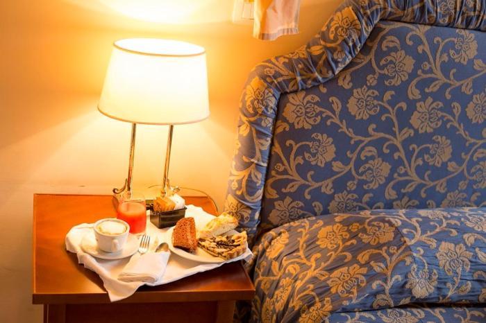 Queen Room,1216443238:JPEG