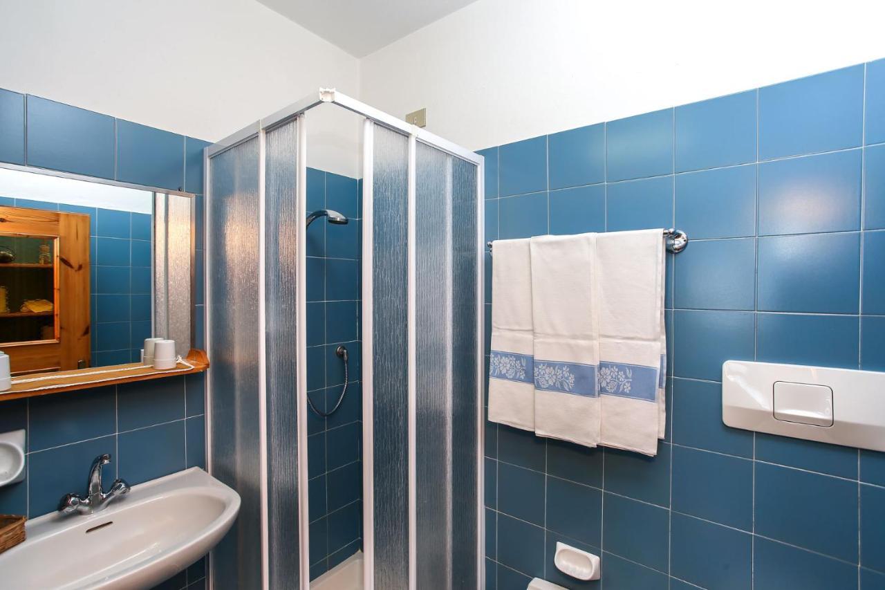 Standard Triple Room,448358490:JPEG