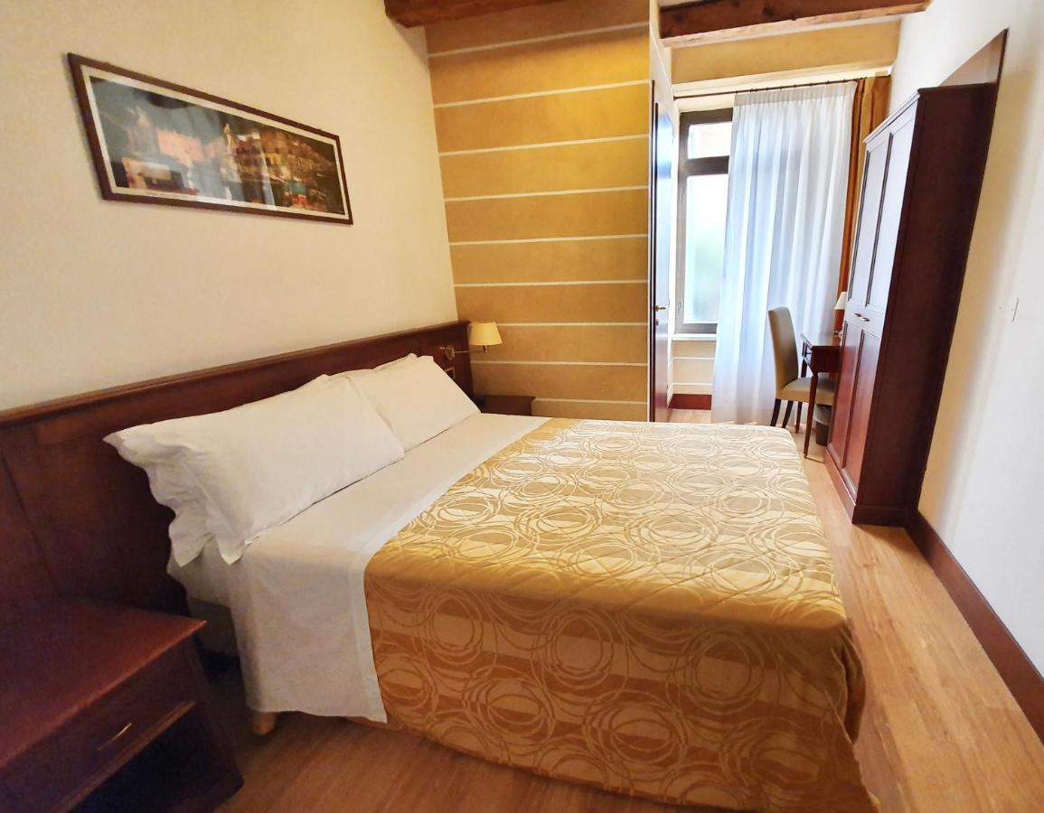 Quarto Duplo Econômico