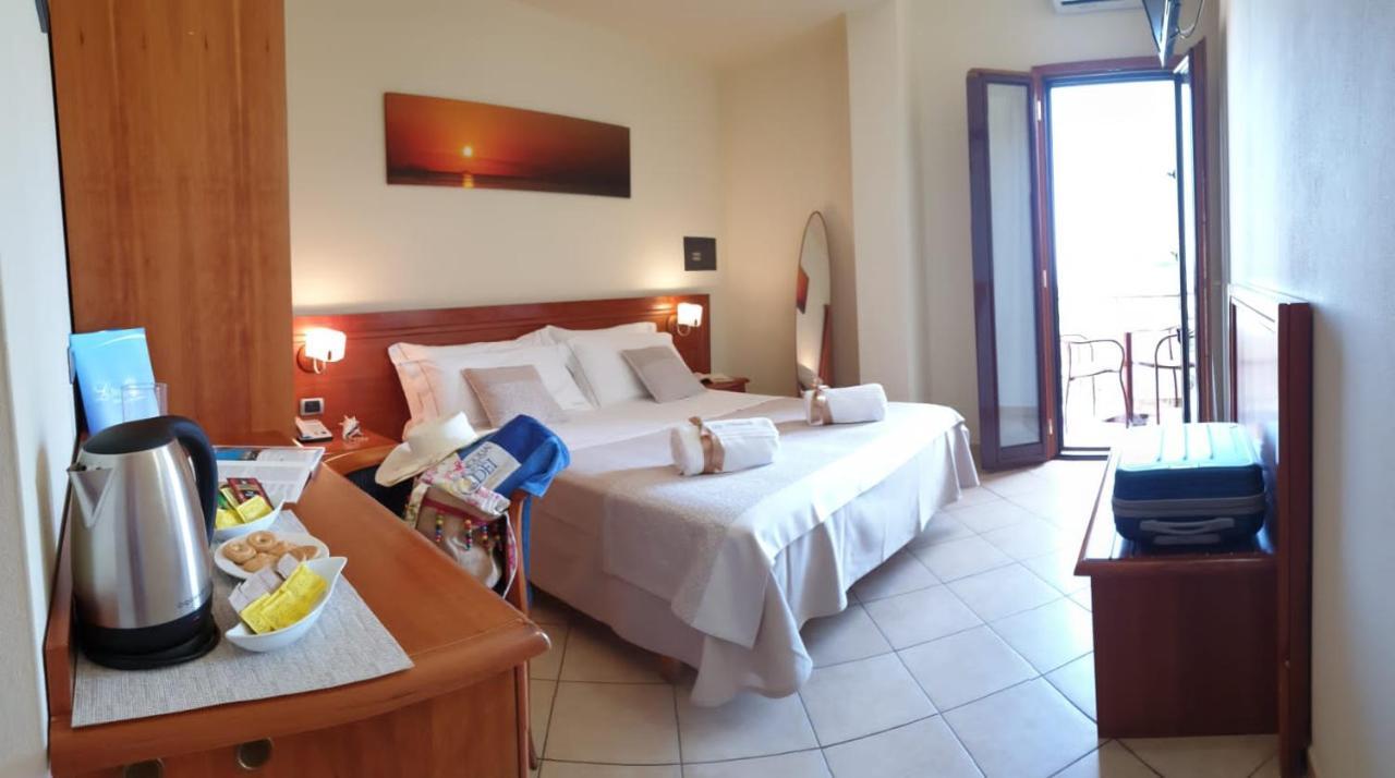 Superior Double or Twin Room,1030563757:JPEG