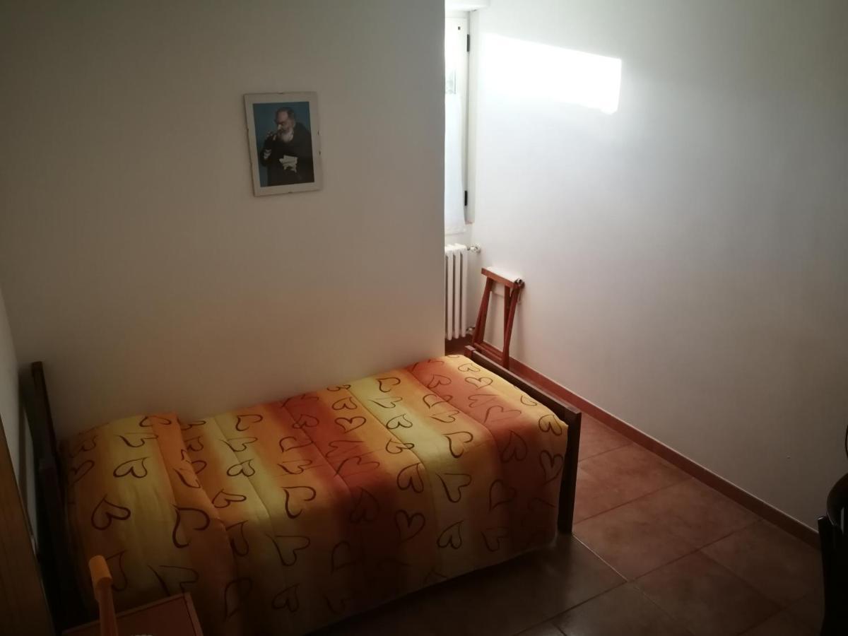 Single Room,1033144583:JPEG
