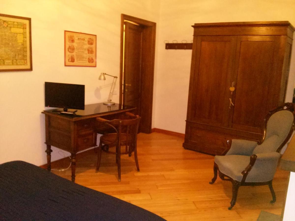 Double or Twin Room Private External Bathroom