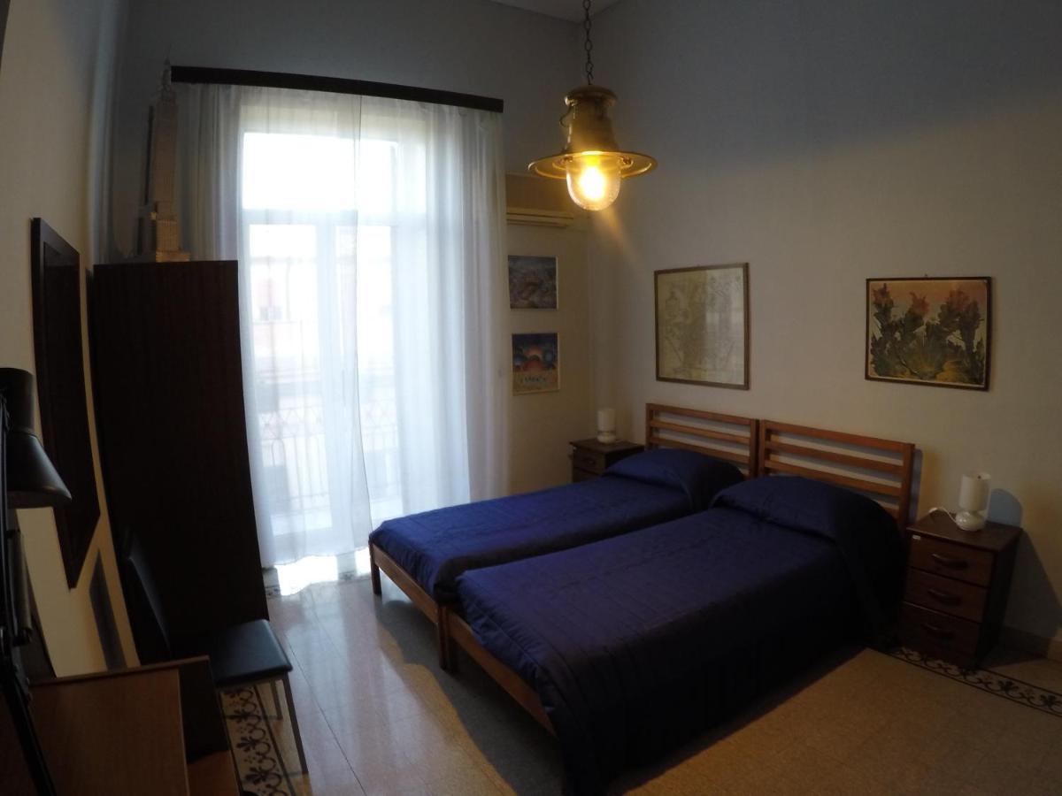 Pokój z 2 łóżkami pojedynczymi i balkonem