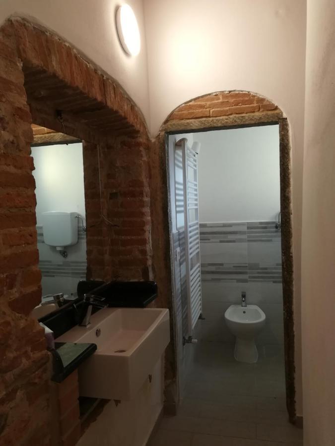 Double Room Private External Bathroom,1426433835:JPEG