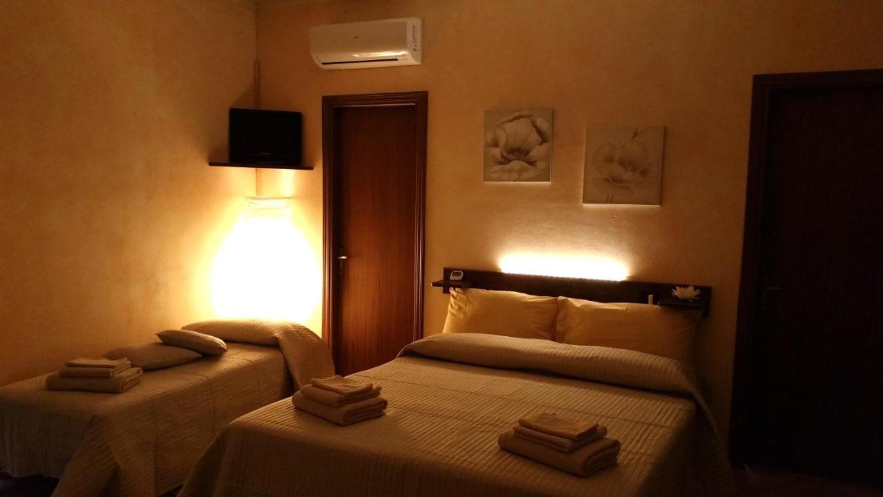 Camera Matrimoniale con Letto Supplementare