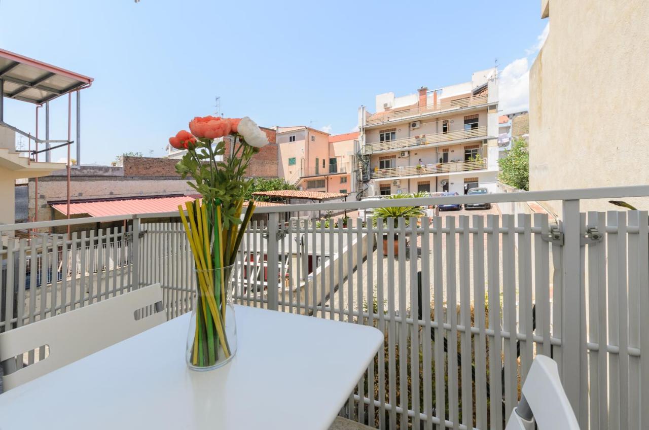 Camera Matrimoniale con Vista Giardino