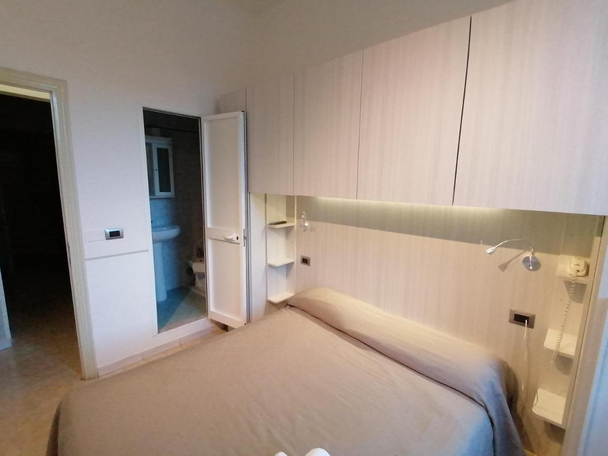 Standard Double Room,1039180483:JPEG