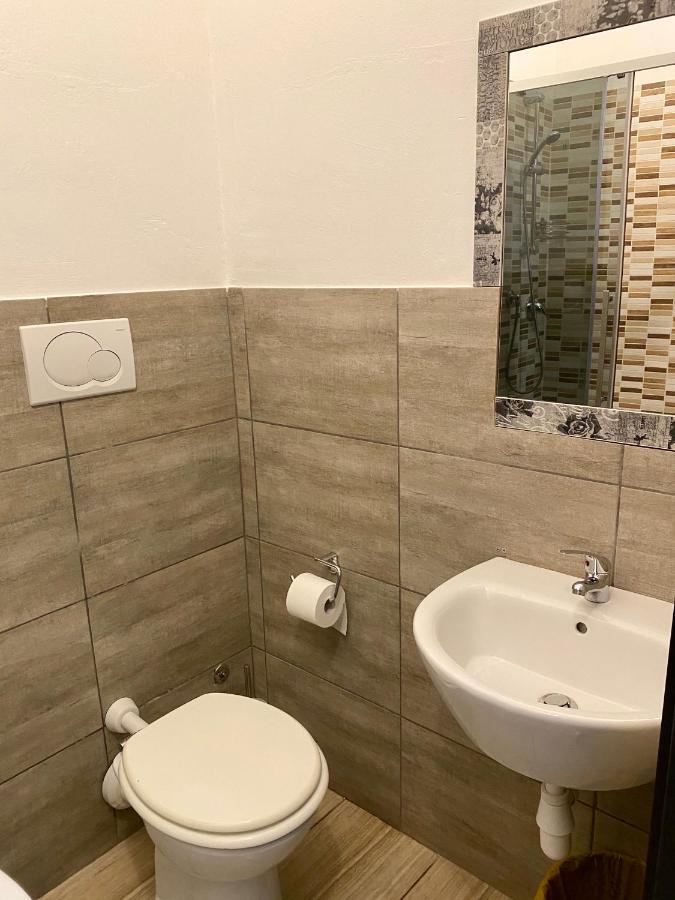Quarto Twin com Casa de Banho Privativa