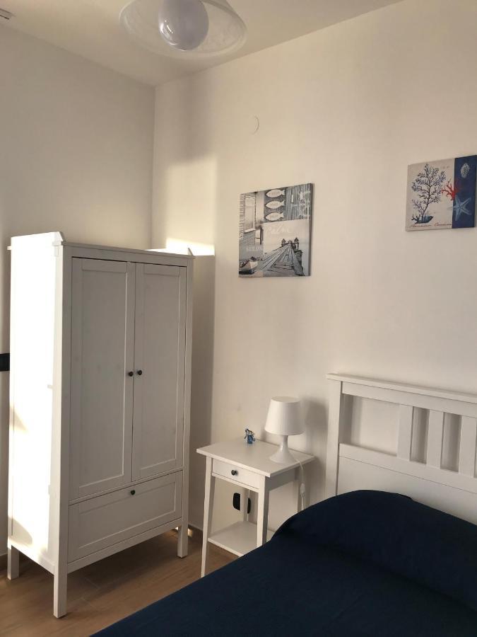 Single Room,1056569893:JPEG
