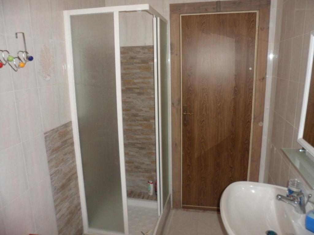 Driepersoonskamer met Eigen Externe Badkamer