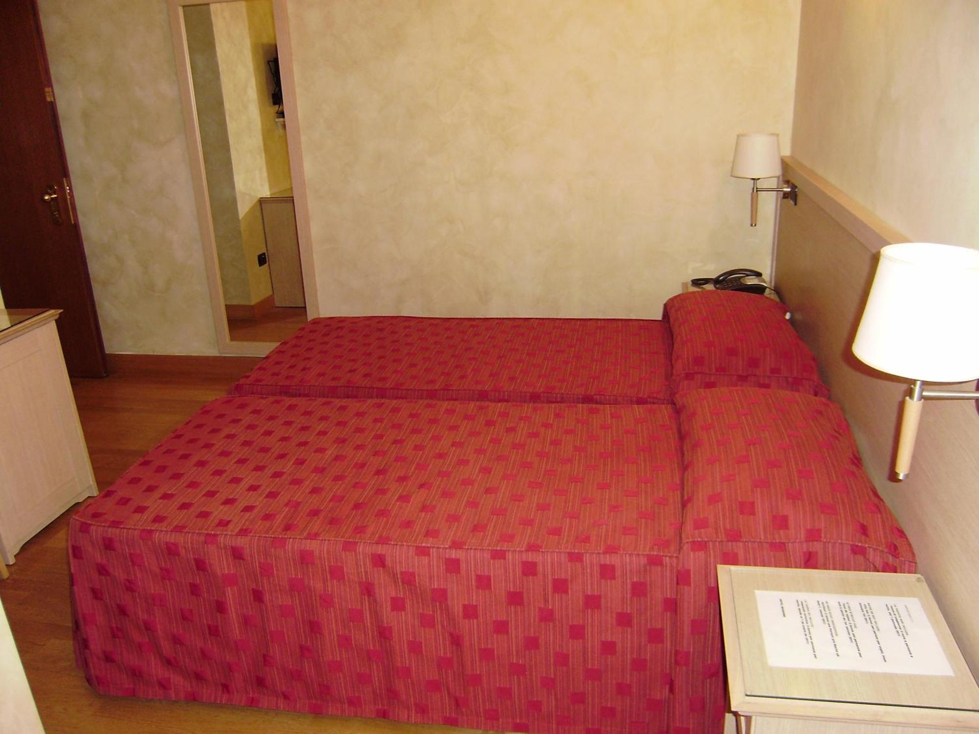 Triple Room,146949677:JPEG