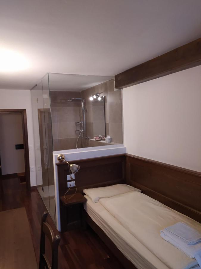 Single Room,1078177924:JPEG