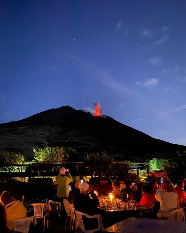 Triple Room with Volcano View