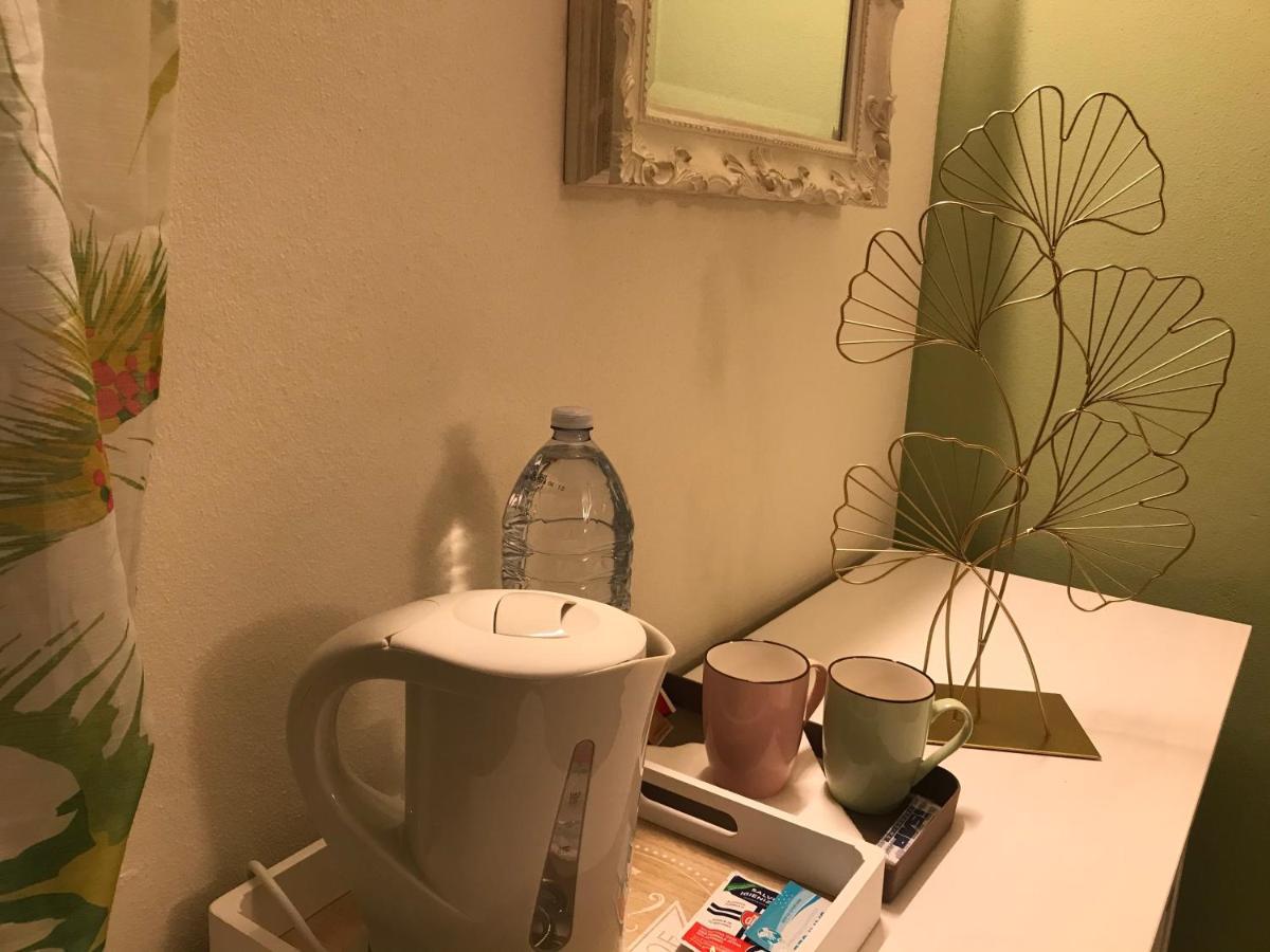 Doppel- oder Zweibettzimmer