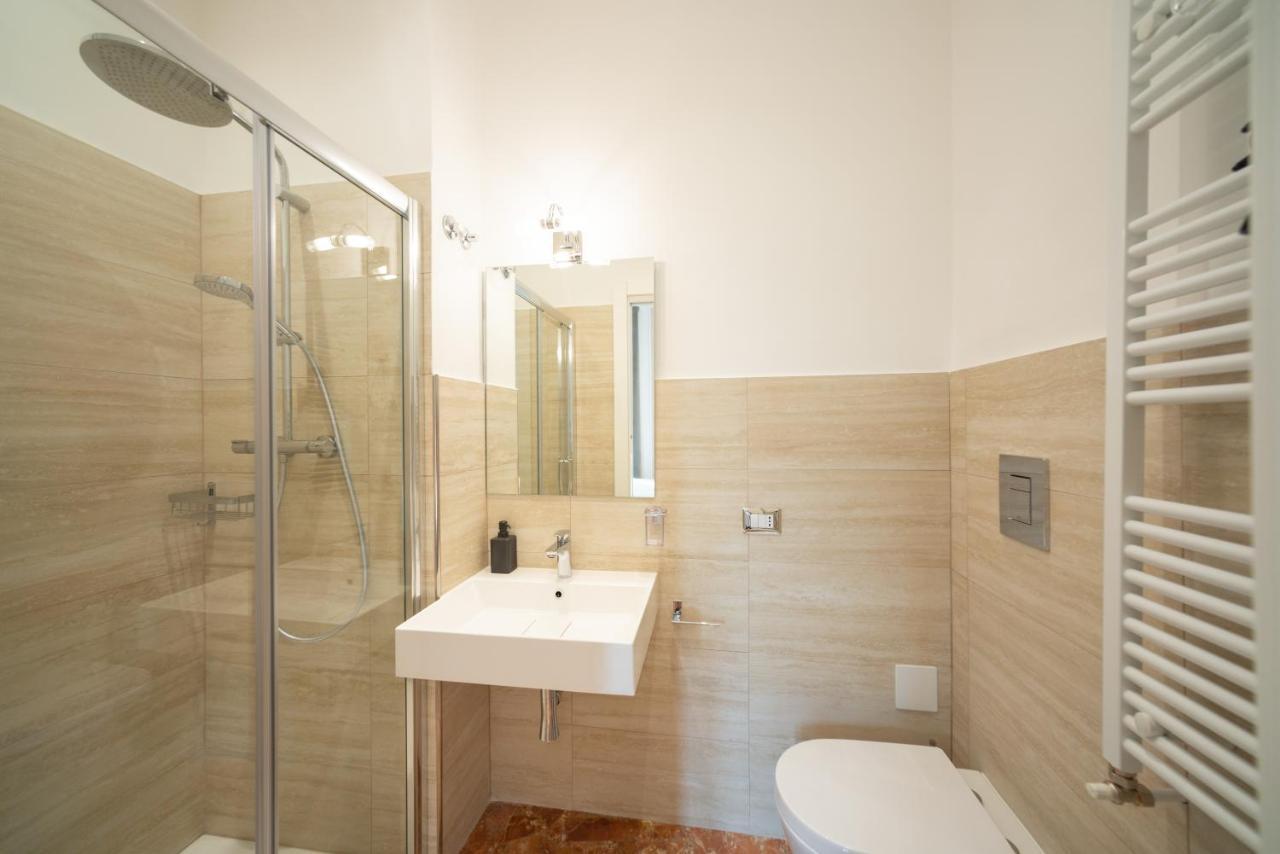 Large Double or Twin Room