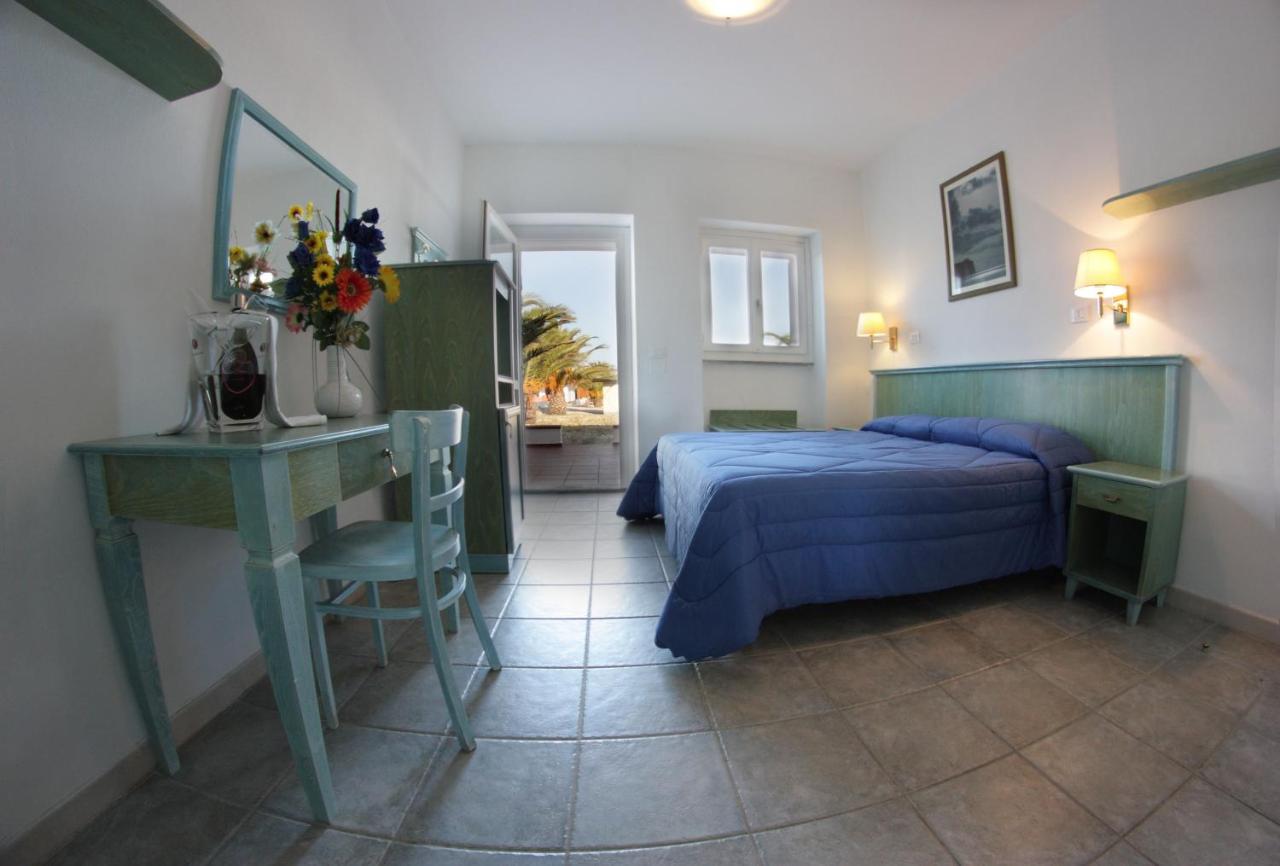 Double or Twin Room with Sea View