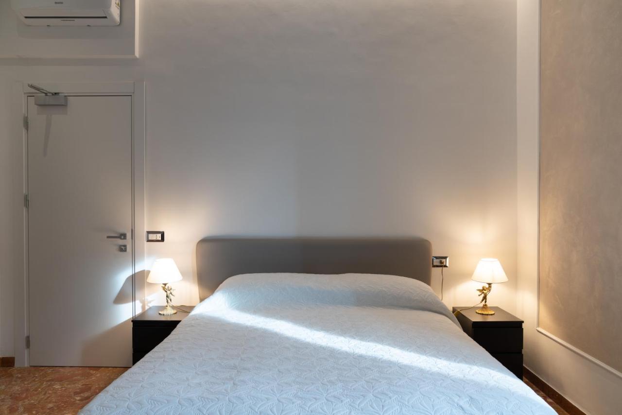 Large Double or Twin Room