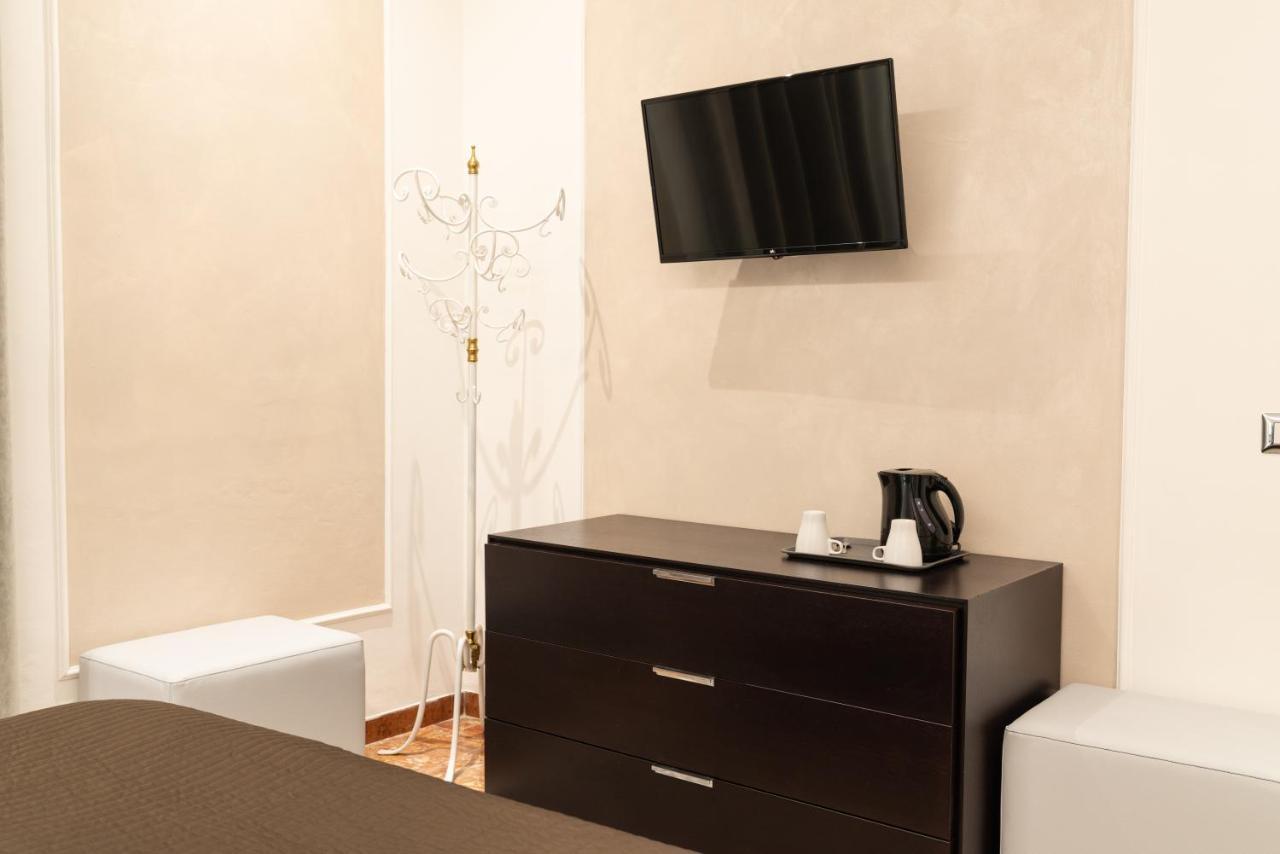 Large Double or Twin Room