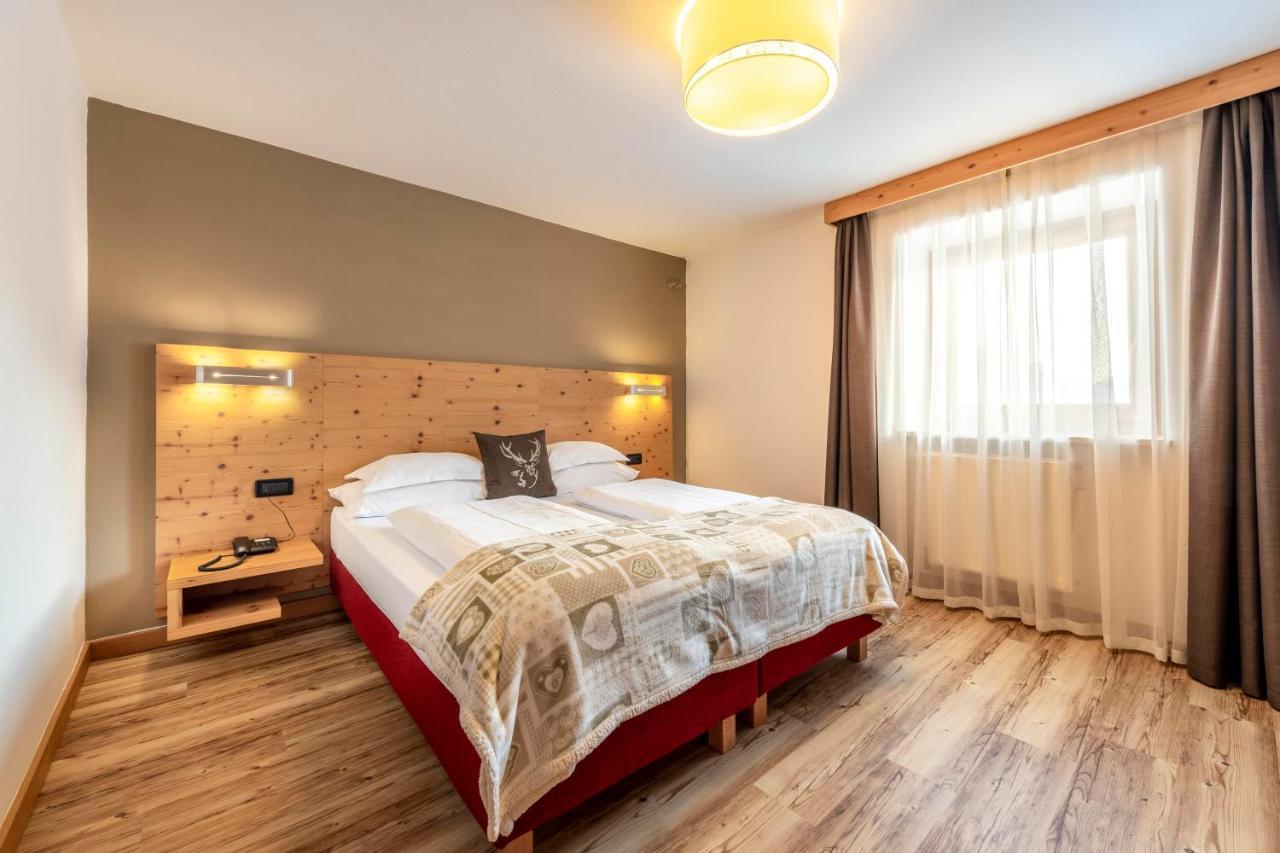 Double or Twin Room,1083194416:JPEG