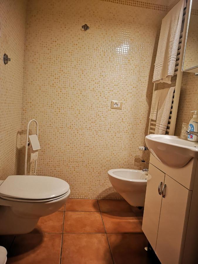 Double Room Bathroom
