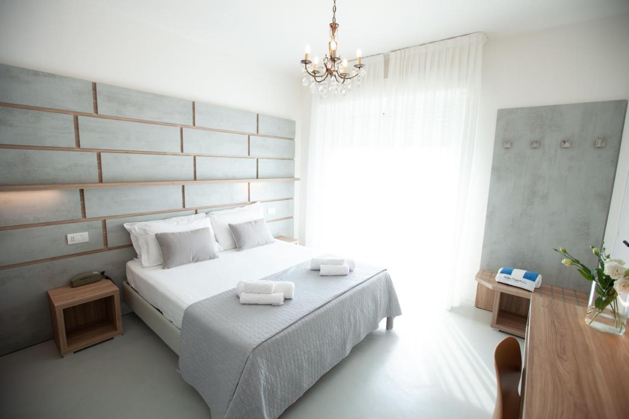 Deluxe Tweepersoonskamer met 1 of 2 Bedden en Uitzicht op Zee