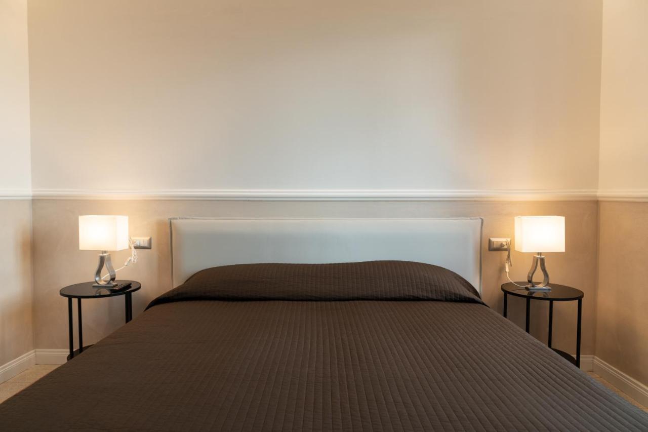 Large Double or Twin Room