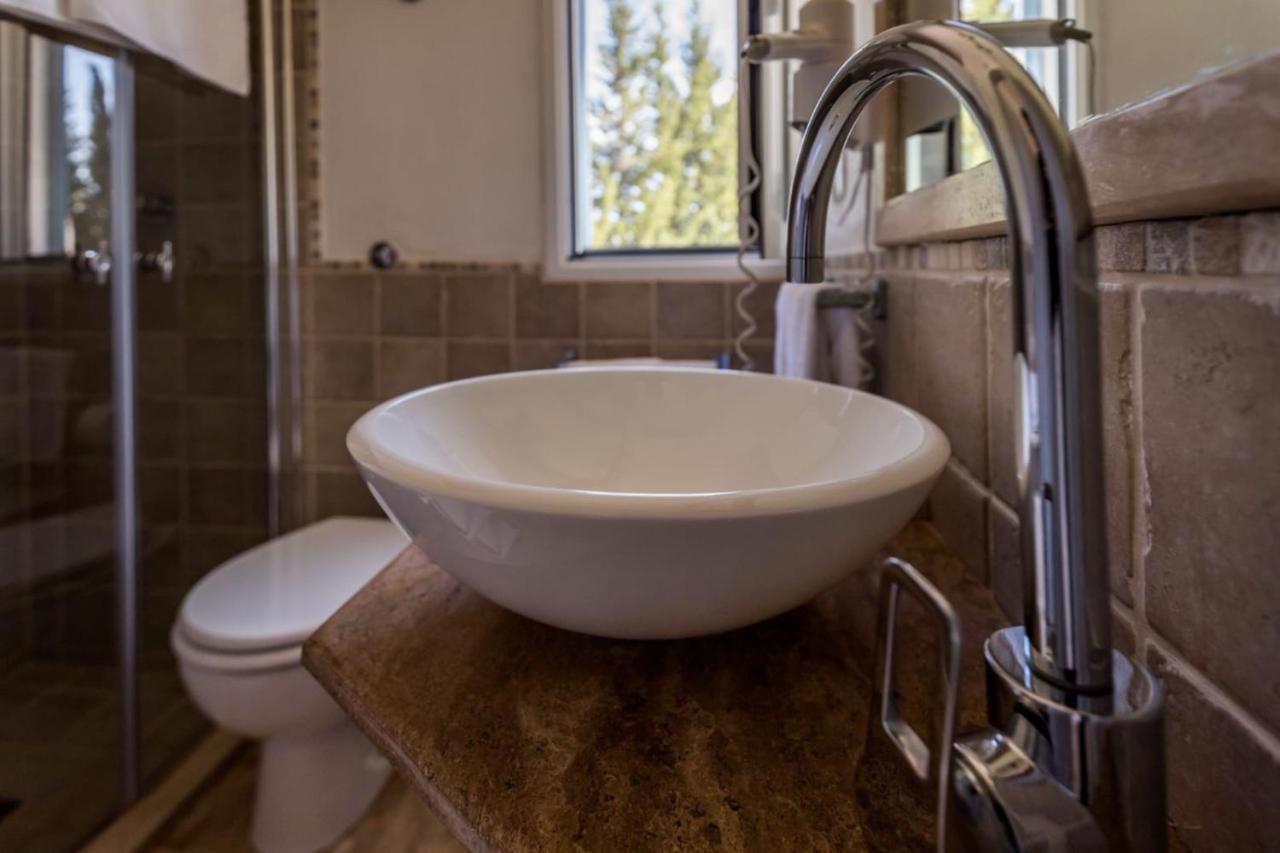 One-Bedroom House,1090314744:JPEG