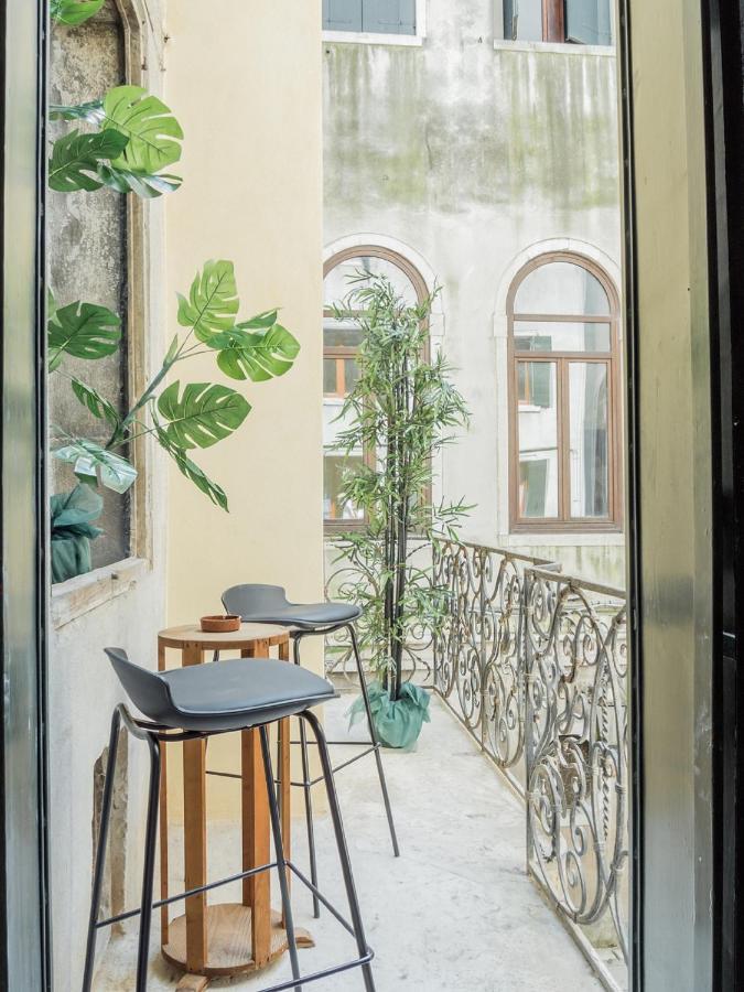 One-Bedroom Apartment,1194511282:JPEG