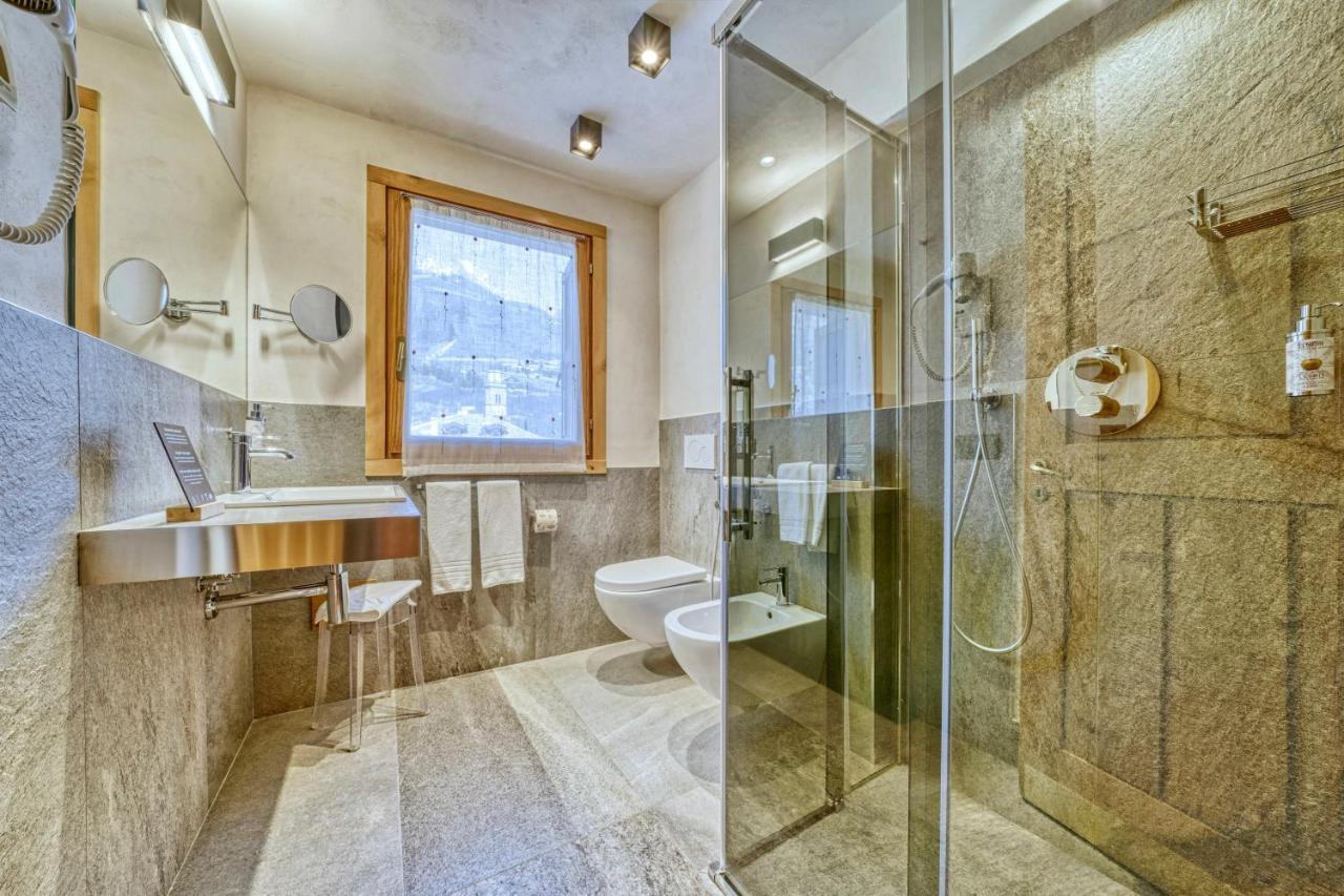 Double or Twin Room,1085738167:JPEG