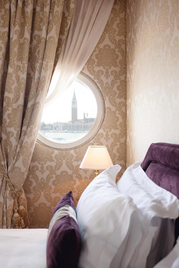 Deluxe Double or Twin Room Lagoon View