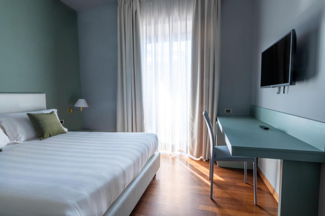 Double Room,1077334819:JPEG