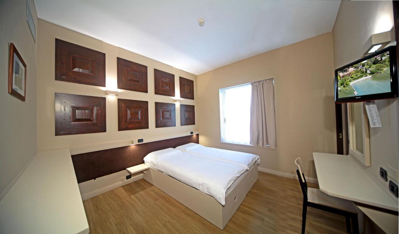 Economy Double or Twin Room,1090707273:JPEG