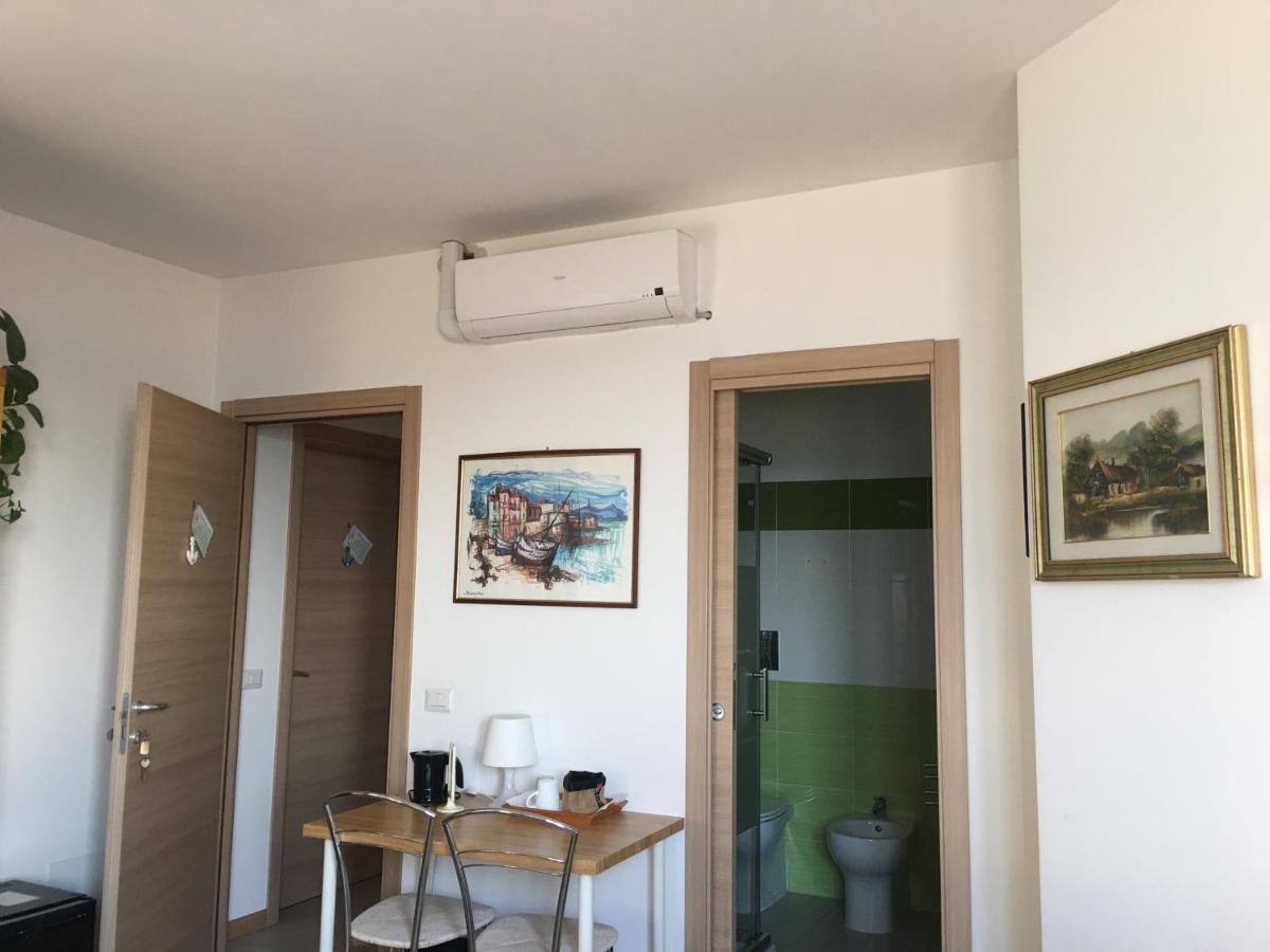 Double or Twin Room Private Bathroom