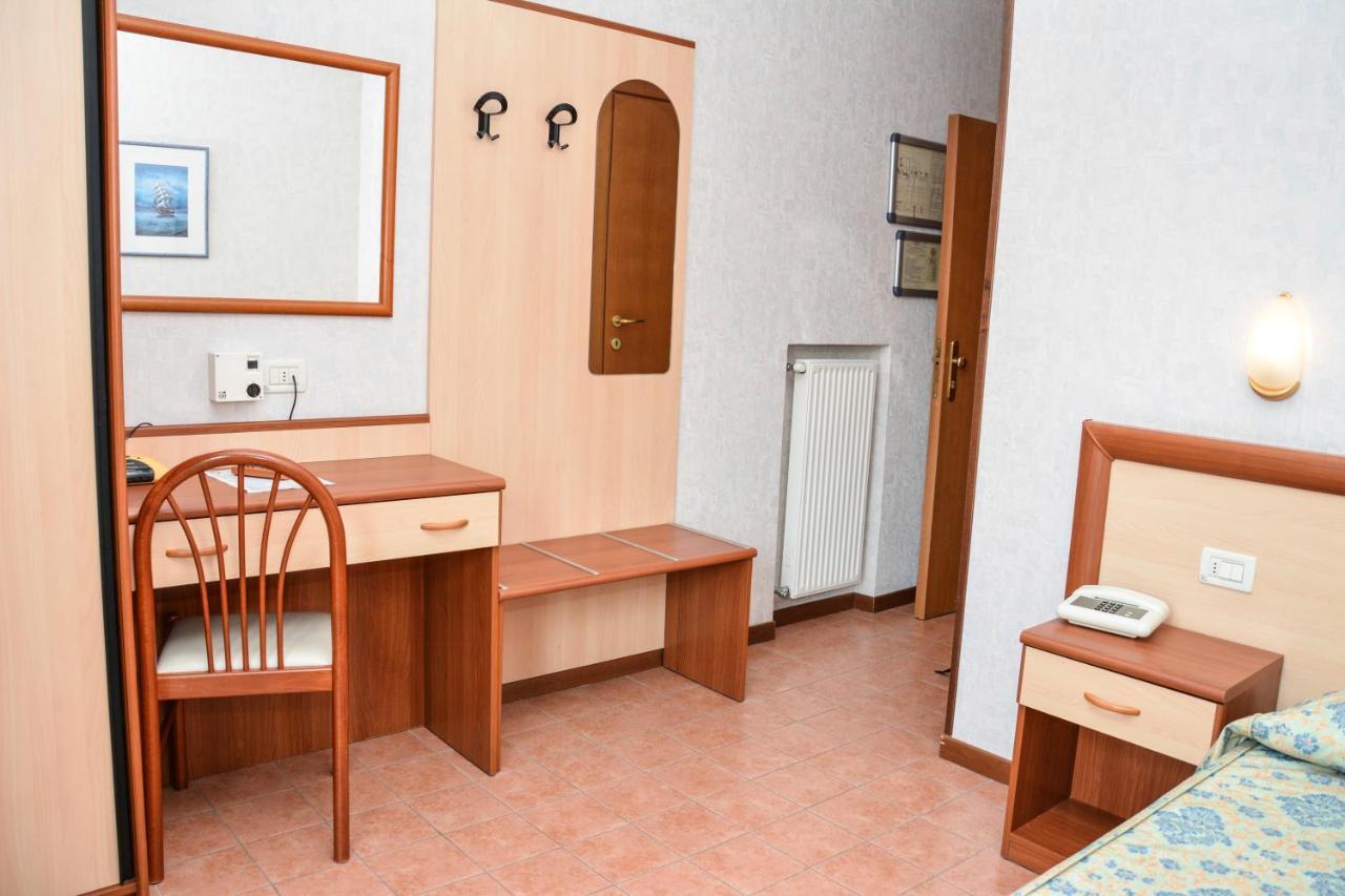 Single Room Private Bathroom