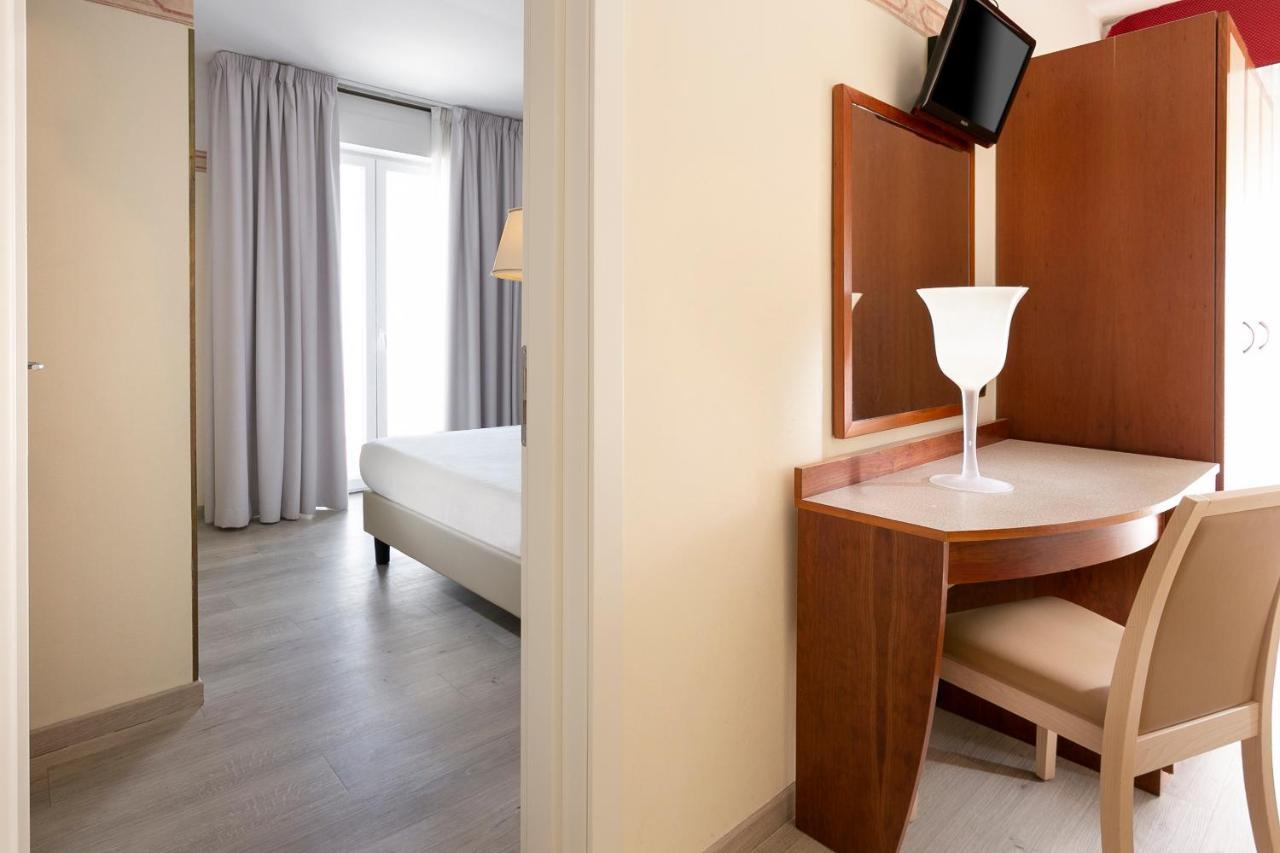 Apartament typu Suite z 2 sypialniami i widokiem na morze