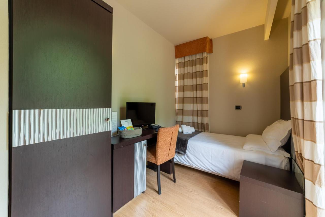 Single Room,1096617654:JPEG
