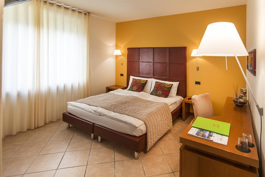 Camera Matrimoniale - Piano Terra
