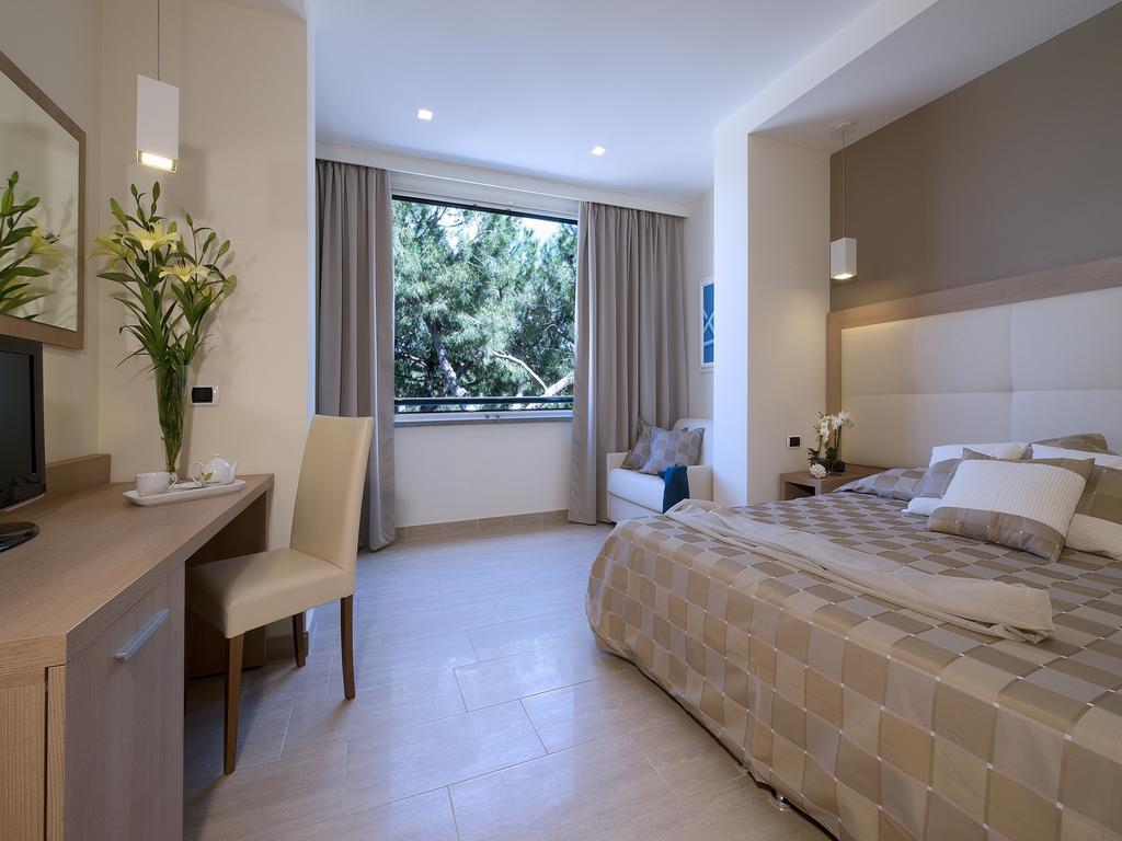 Double or Twin Room with City View,122258089:JPEG