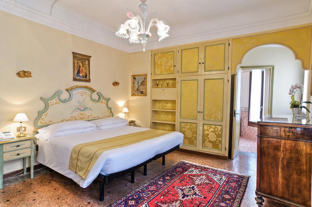 Quarto Comfort com Cama de Casal ou 2 de Solteiro