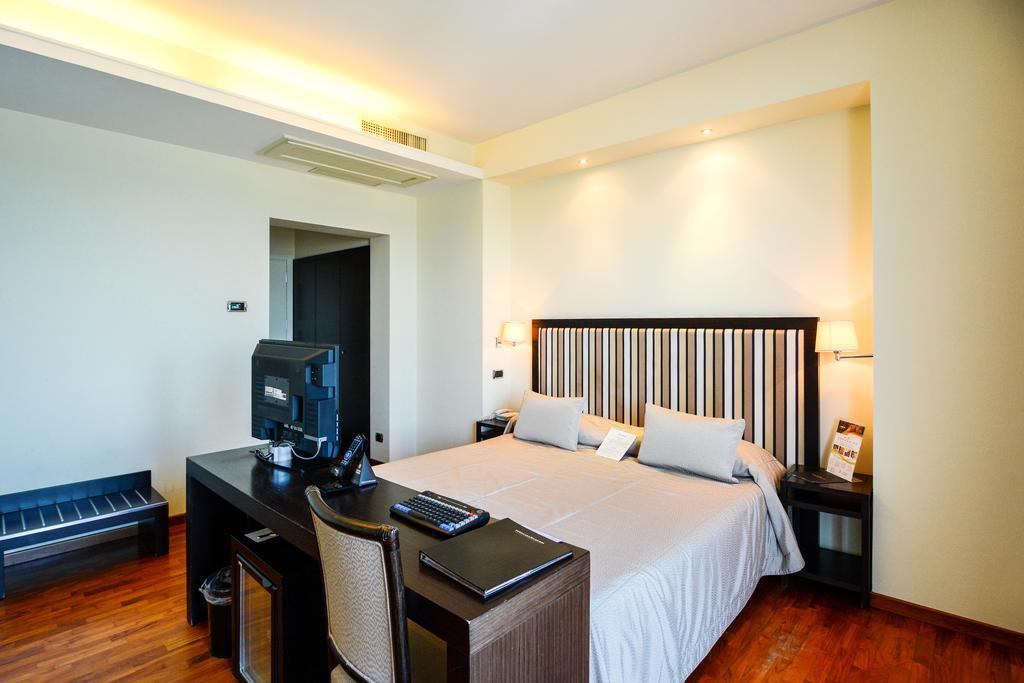 Prestige Double Room with Sea View,370702081:JPEG