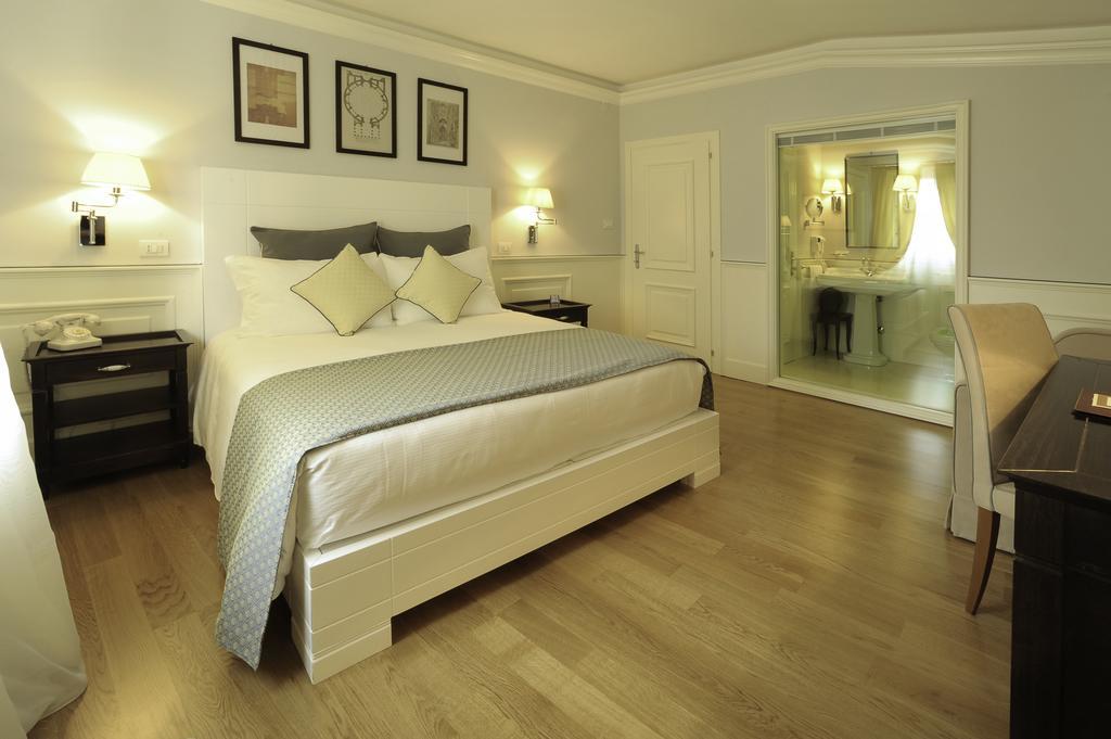Deluxe Double Room,65989771:JPEG